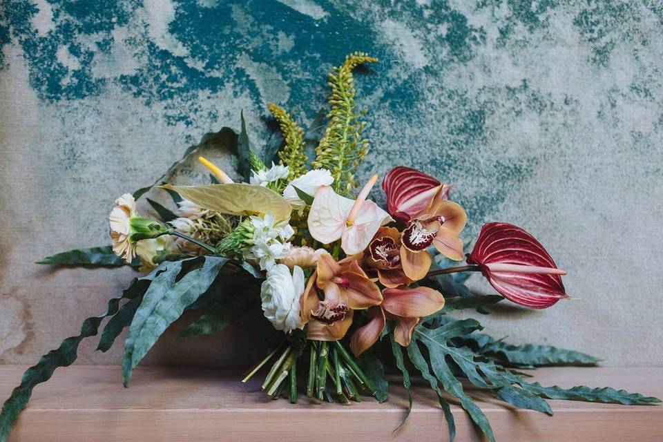 A Guide to the Most Popular Wedding Flowers and Their Meanings