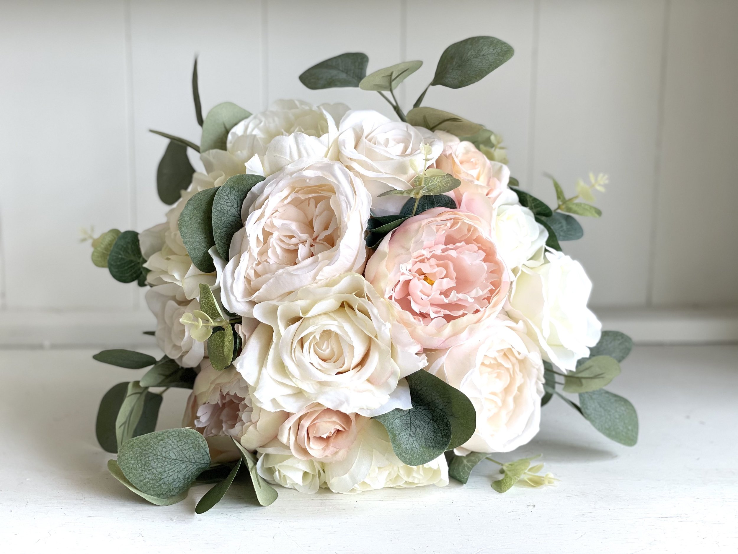 Seasonal Selections: Choosing the Perfect Wedding Flowers for Your Special Day